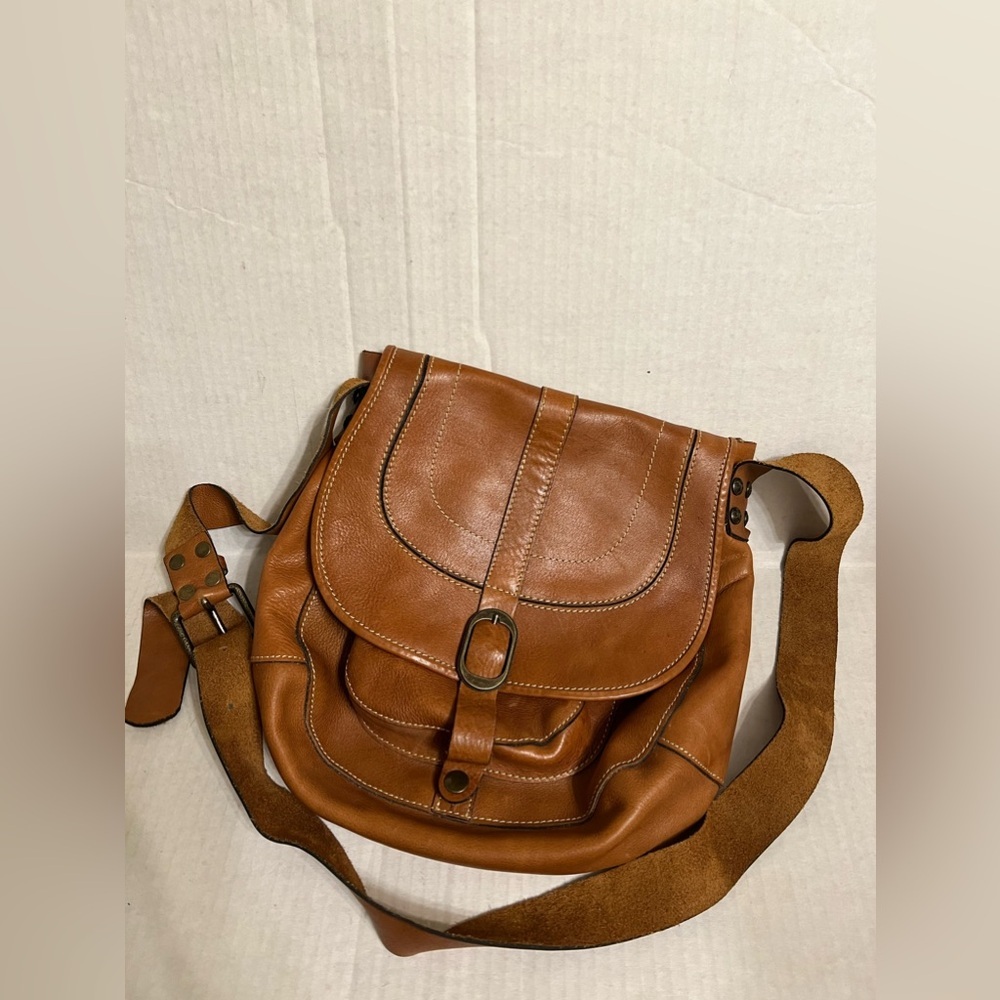 Patricia Nash Barcelona British Tan Vintage Inspired Saddle Bag Cross Body Bag - Picture 10 of 16